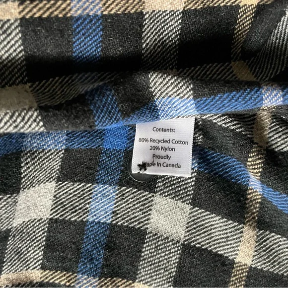 ANIAN Women's Blue and Black Plaid Shirt - Picture 5 of 5